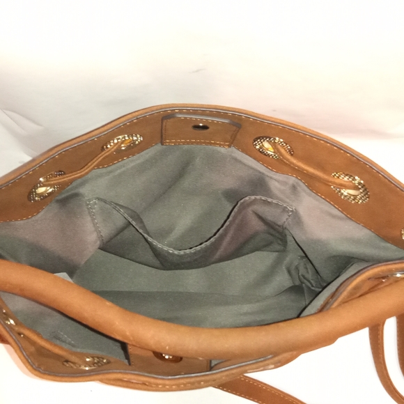 JustFab Handbag - Picture 6 of 8